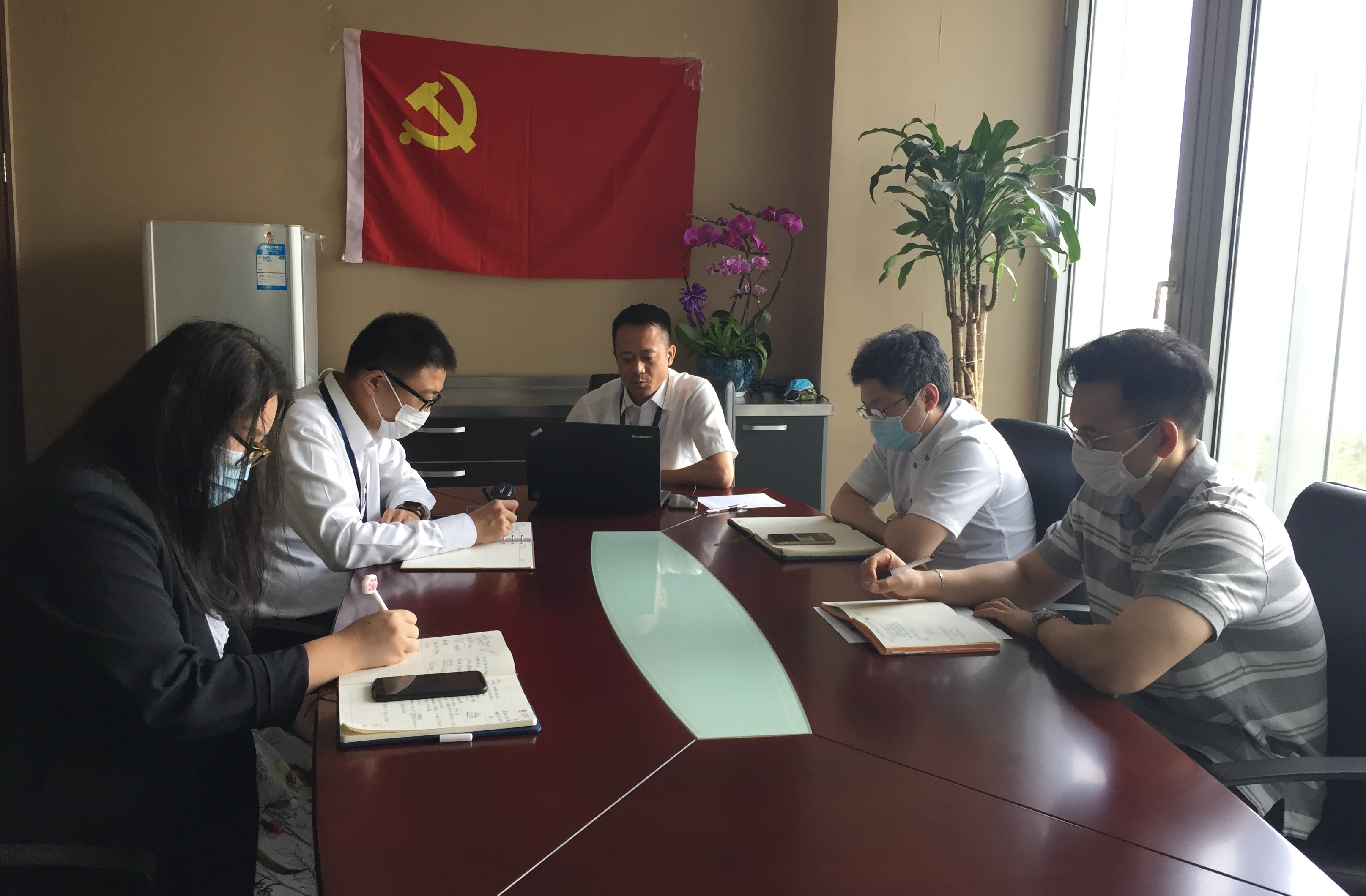 在工位上讲故事在岗位上讲初心 让有故事的人讲故事——上海股交中心“四史”学习教育故事会有新意_上海股权托管交易中心