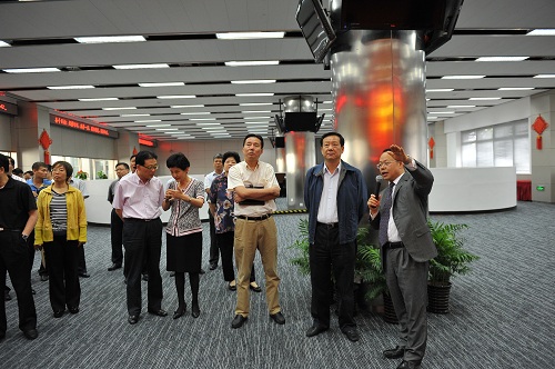 浦东新区人大常委会党组中心组莅临上海股交中_上海股权托管交易中心